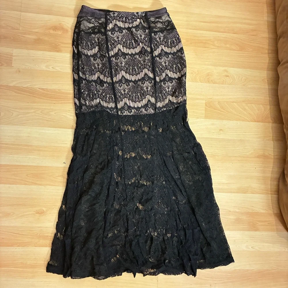 Guess Black & Cream Lace Maxi Skirt | Women Small | Boho Chic Mermaid Style - Picture 4 of 10